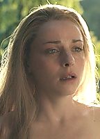 Celebrity: Louise Manteau