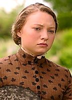 Celebrity: Mia Threapleton