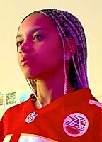 Celebrity: Tya Deslauriers