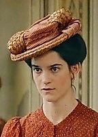 Celebrity: Suzanne Lindon