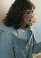 Celebrity: Nehir Erdoğan