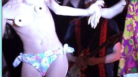 Pic: Gabrielle Anwar in Board Heads (1998)