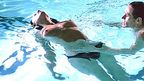 Pic: Asia Argento in New Rose Hotel (1999)