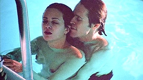 Pic: Asia Argento in New Rose Hotel (1999)