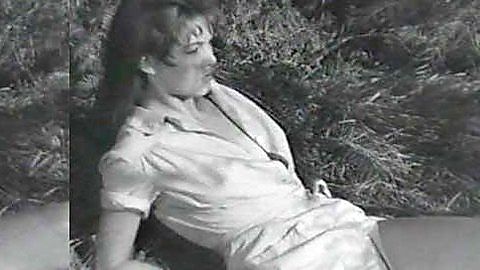 Pic: Brigitte Bardot in La lumière d'en face (1955)