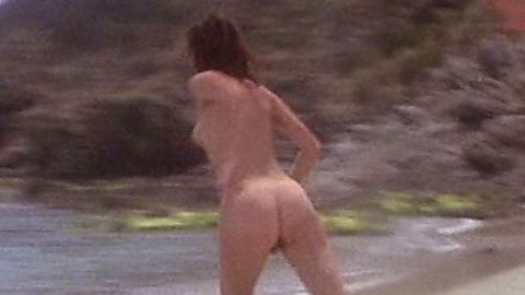 Pic: Emmanuelle B in Premiers désirs (1983)