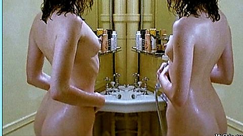 Pic: Emmanuelle B in L' amour en douce (1985)