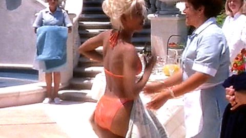 Pic: Halle Berry in B*A*P*S (1997)