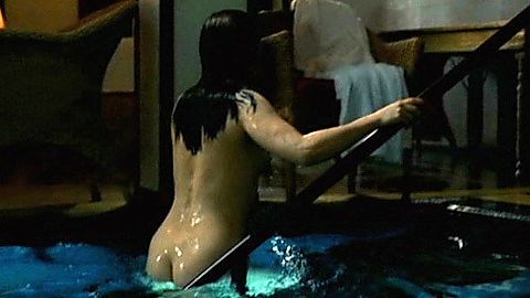 Pic: Juliette Binoche in Jet Lag (2002)