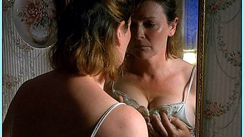 Pic: Brenda Blethyn in Secrets & Lies (1996)