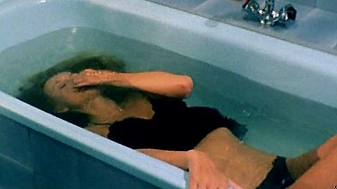 Pic: Barbara Bouchet in Sabato, domenica e venerdì (1979)
