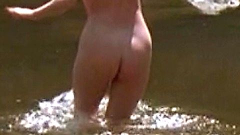 Pic: Lara Flynn Boyle in Threesome (1994)