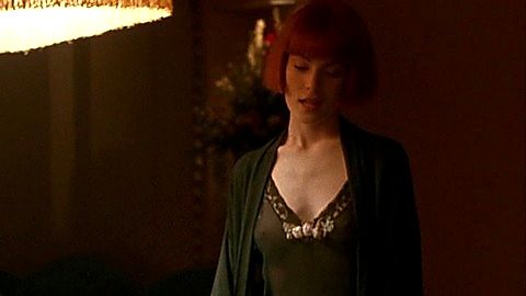 Pic: Lara Flynn Boyle in Mobsters (1991)