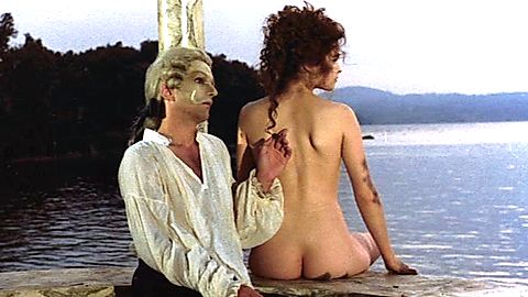 Pic: Helena Bonham Carter in La maschera (1988)