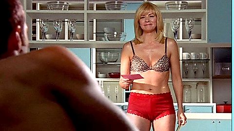 Pic: Kim Cattrall in Sex and the City (1998)