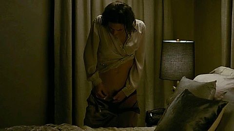 Pic: Jennifer Connelly in Shelter (2015)