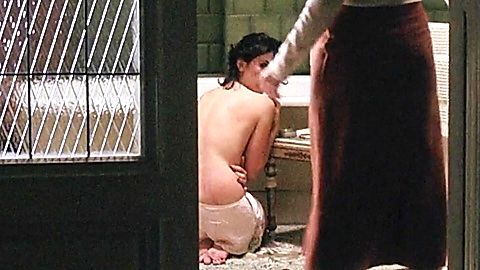 Pic: Penélope Cruz in Head in the Clouds (2004)
