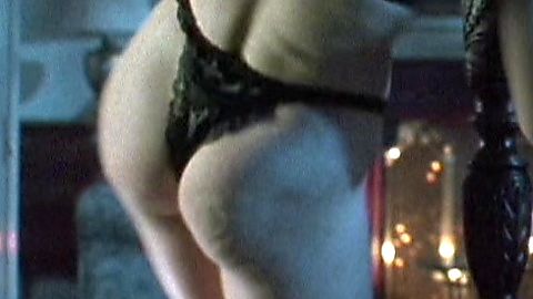 Pic: Jamie Lee Curtis in True Lies (1994)
