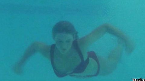 Pic: Claire Danes in Brokedown Palace (1999)
