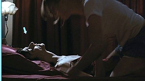 Pic: Maria de Medeiros in Shelter Me (2007)
