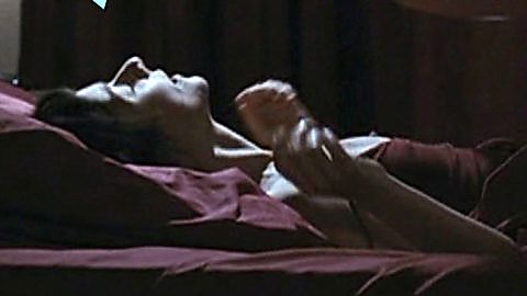 Pic: Maria de Medeiros in Shelter Me (2007)