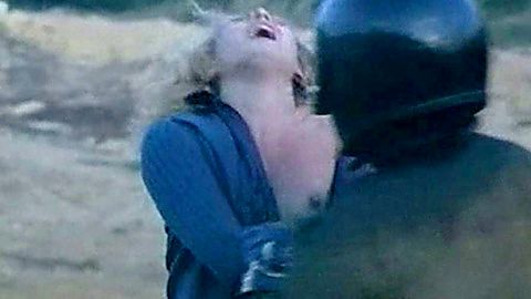 Pic: Catherine Deneuve in L' agression (1975)