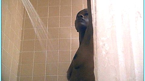 Pic: Victoria Dillard in Out of Sync (1995)