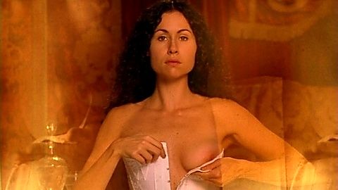 Pic: Minnie Driver in The Governess (1998)