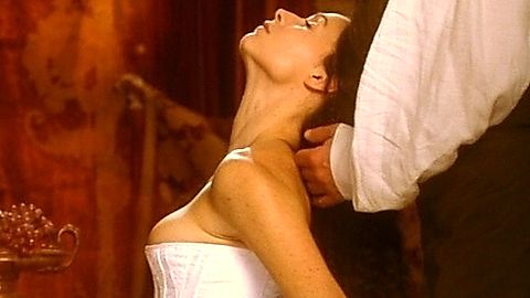 Pic: Minnie Driver in The Governess (1998)