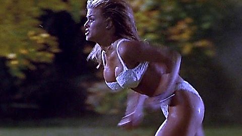 Pic: Carmen Electra in Scary Movie (2000)