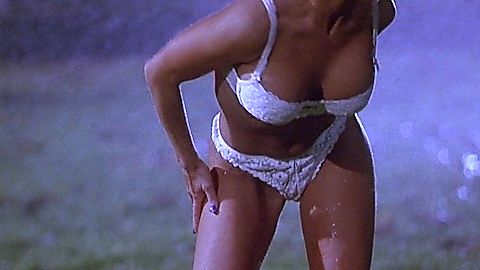 Pic: Carmen Electra in Scary Movie (2000)