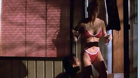 Pic: Angie Everhart in Welcome to Hollywood (2000)