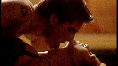 Pic: Angie Everhart in Wicked Minds (2002)
