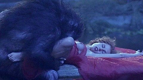 Pic: Sadie Frost in Dracula (1992)