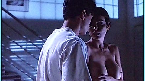 Pic: Elizabeth Gracen in Final Mission (1994)