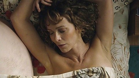 Pic: Jennifer Grey in Red Oaks (2014)