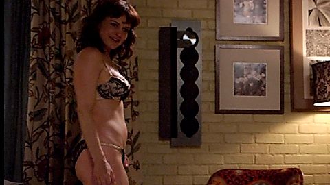 Pic: Carla Gugino in Californication (2007)