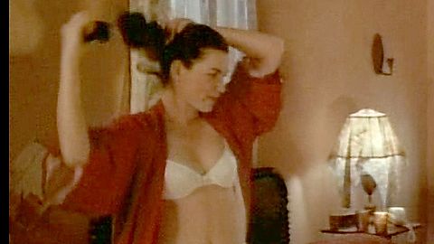 Pic: Julianna Margulies in Traveller (1997)