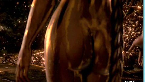 Pic: Angelina Jolie in Beowulf (2007)