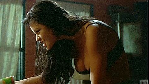 Pic: Catherine Zeta-Jones in Blue Juice (1995)