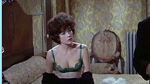 Pic: Shirley MacLaine in Irma la Douce (1963)