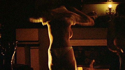 Pic: Kathleen Kinmont in Halloween 4: The Return of Michael Myers (1988)