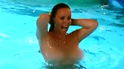 Pic: Tawny Kitaen in The Surreal Life (2003)