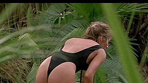 Pic: Linda Kozlowski in Crocodile Dundee (1986)