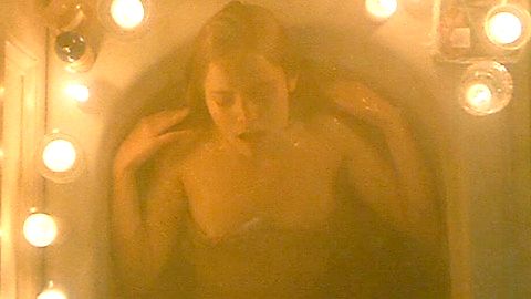 Pic: Jennifer Jason Leigh in Sister Sister (1987)