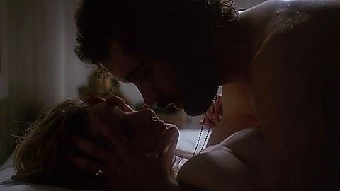 Pic: Jennifer Jason Leigh in Rush (1991)
