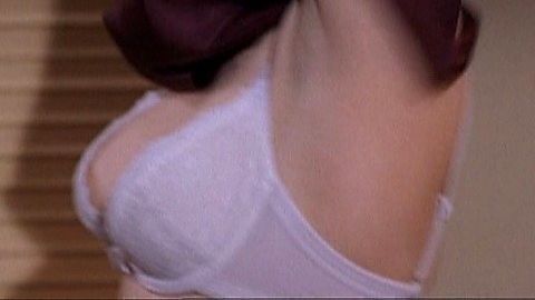 Pic: Jennifer Jason Leigh in The Gulf War (1998)