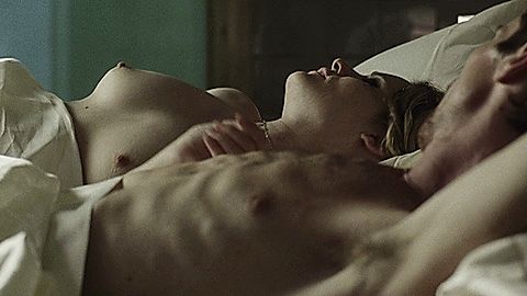 Pic: Jennifer Jason Leigh in The Machinist (2004)