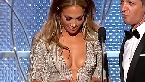 Pic: Jennifer Lopez in Golden Globe Awards (1944)