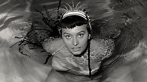Pic: Sophia Loren in Due notti con Cleopatra (1953)